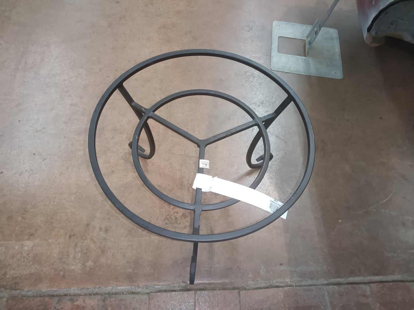 DOUBLE RING IRON STAND
