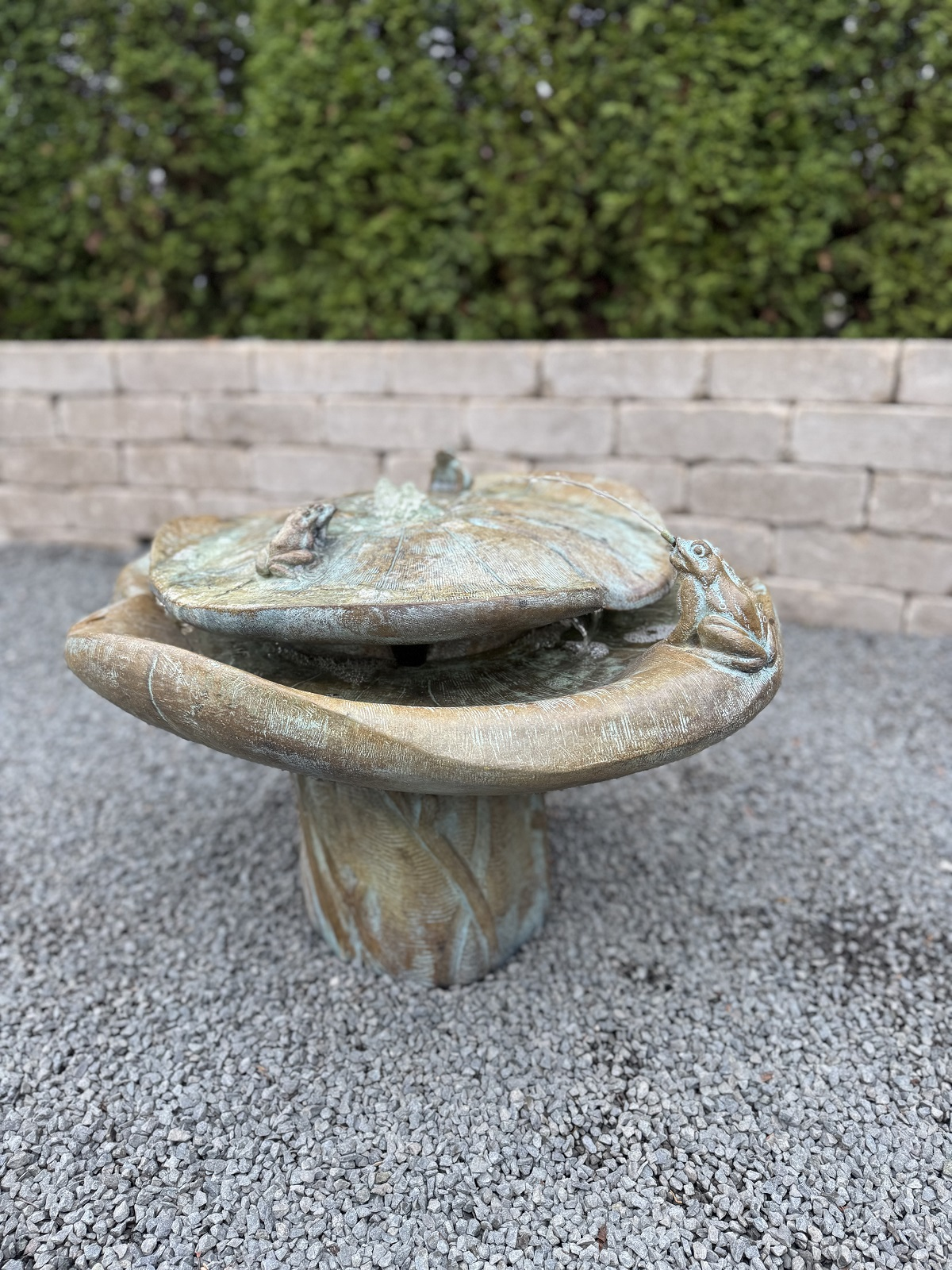 FROG BUDDIES FOUNTAIN 24" TALL