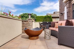 home pation with a firepit